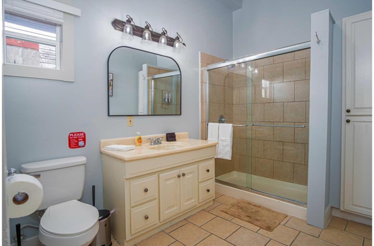 Stunning 3br2ba Haven In Downtowns Heart San Antonio