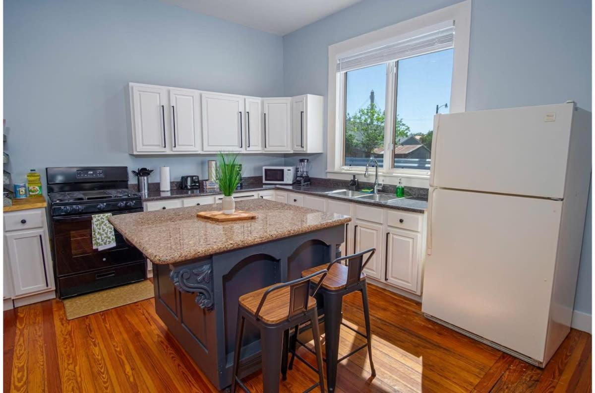 Stunning 3br2ba Haven In Downtowns Heart * San Antonio